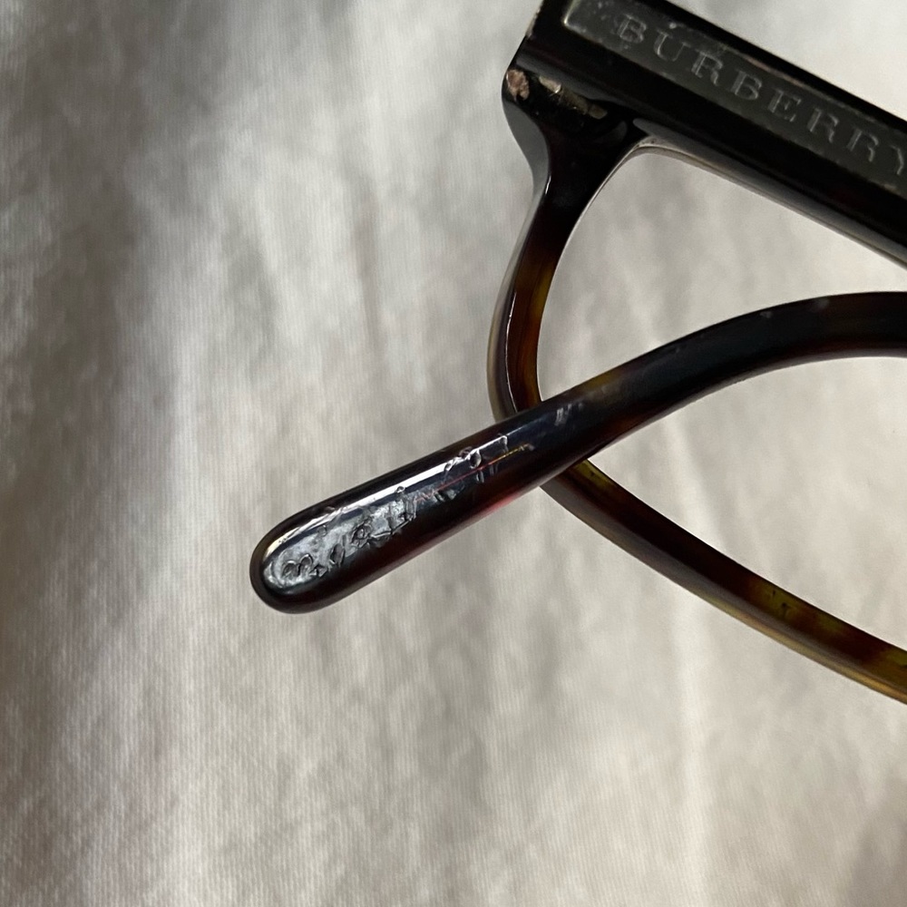 Y2K Burberry frames - Picture 8 of 11
